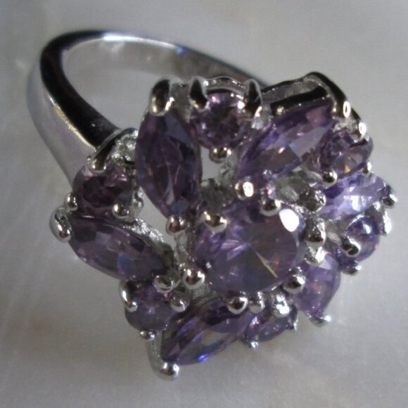 Lavender Flower Cubic Zirconia Cocktail ring - Picture 4 of 7